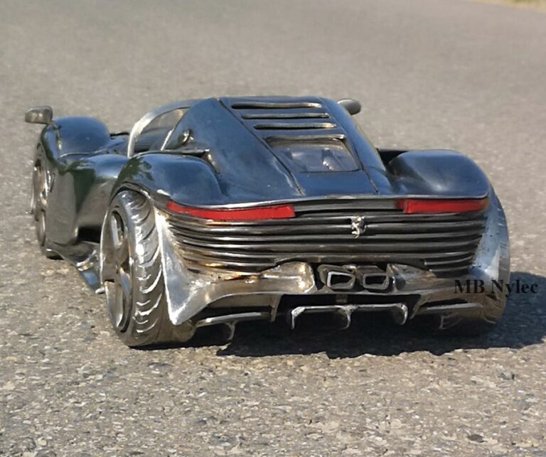 Ferrari Daytona SP3 i rustfrit stål Z INOX 19