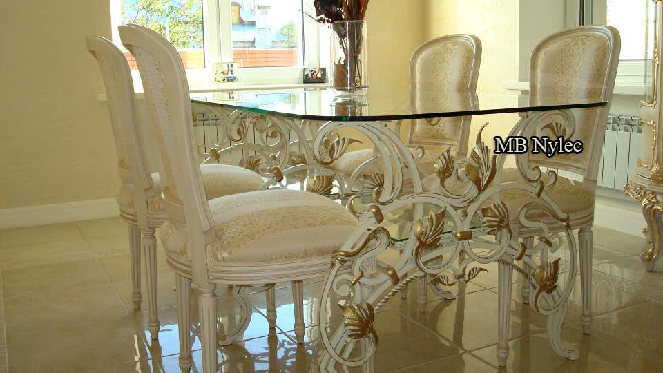 Smedet bord i glamourstil (MK 35)