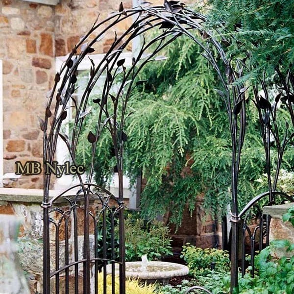 Smedet pergola med plantemotiv AP 7