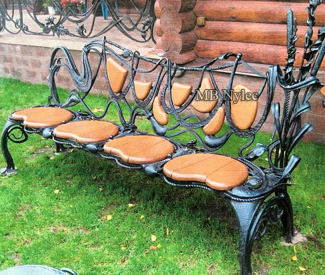 Design-Gartenbank für Garten und Teich – 1