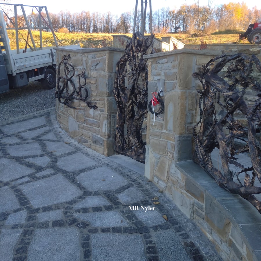 Einfahrtstor als Baum aus Metall – 5