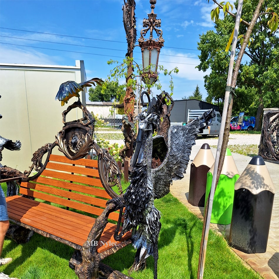 Gartenbank als Schmiedeskulptur – 4