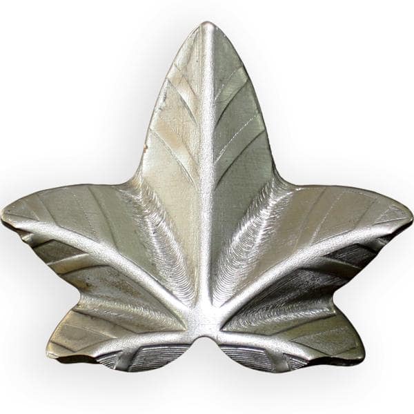 Geschmiedetes Efeublatt, klein L 4