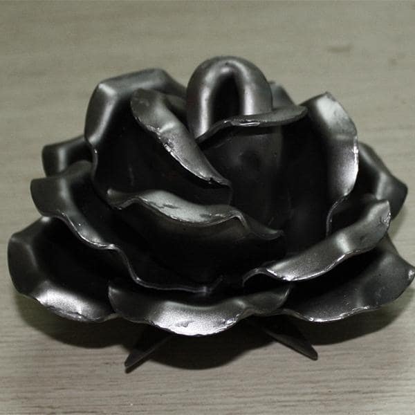 Große geschmiedete Stahlrose Ø 100 mm – 1