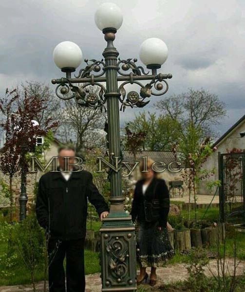 Massive schmiedeeiserne Gartenlaterne OGD 104