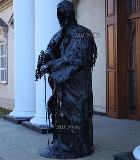 Nazgul mit Schwert, stehend – Stahlfigur, 220 cm Z 82