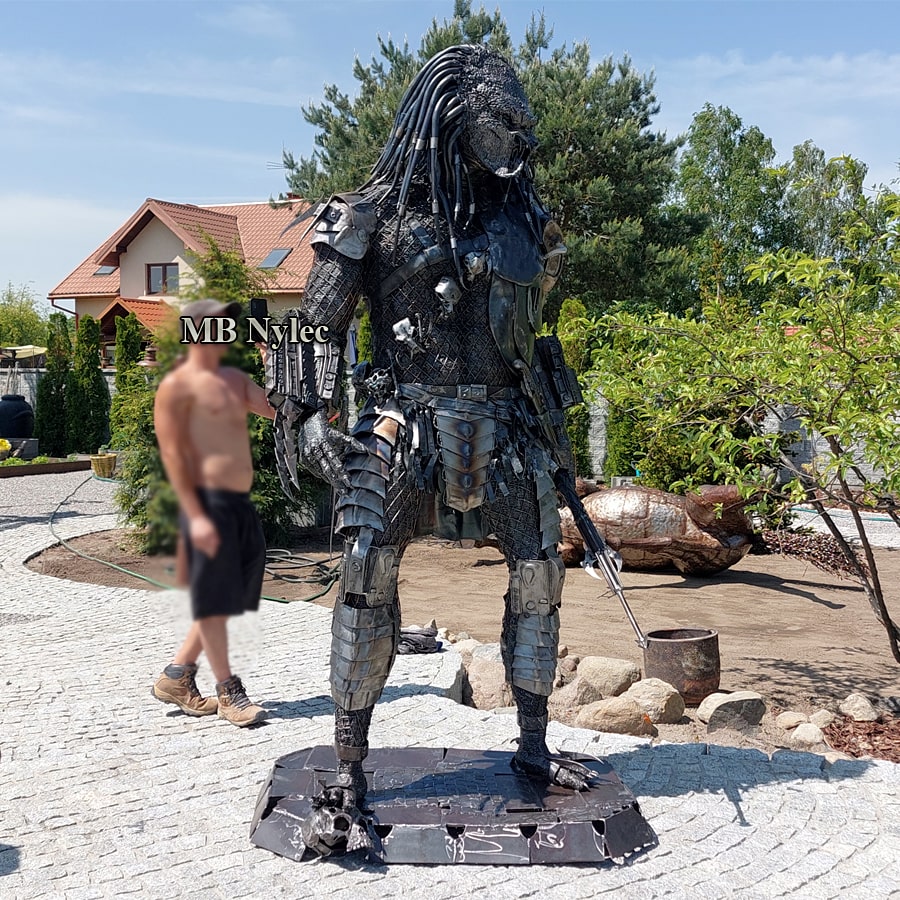 Predator aus Stahl, 240 cm – 5