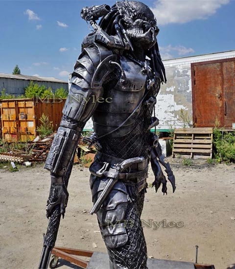 Predator in Rüstung aus Stahl, 220 cm Z 74