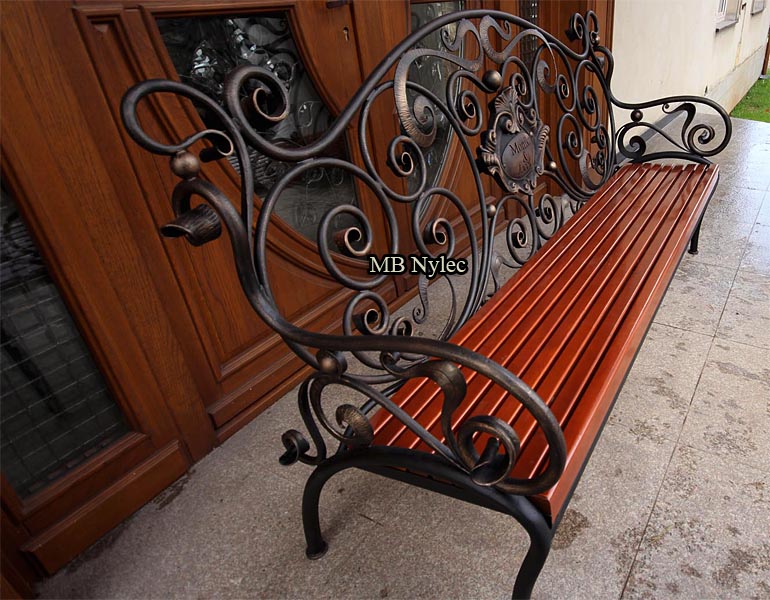Schmiedeeiserne Gartenbank mit Wappen – 4