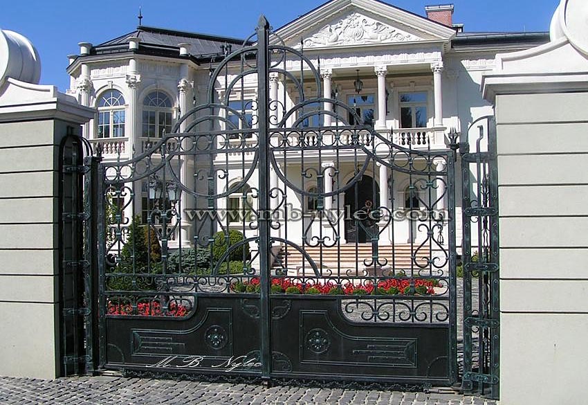 Traditionelle Pforte im Herrenhausstil – 2