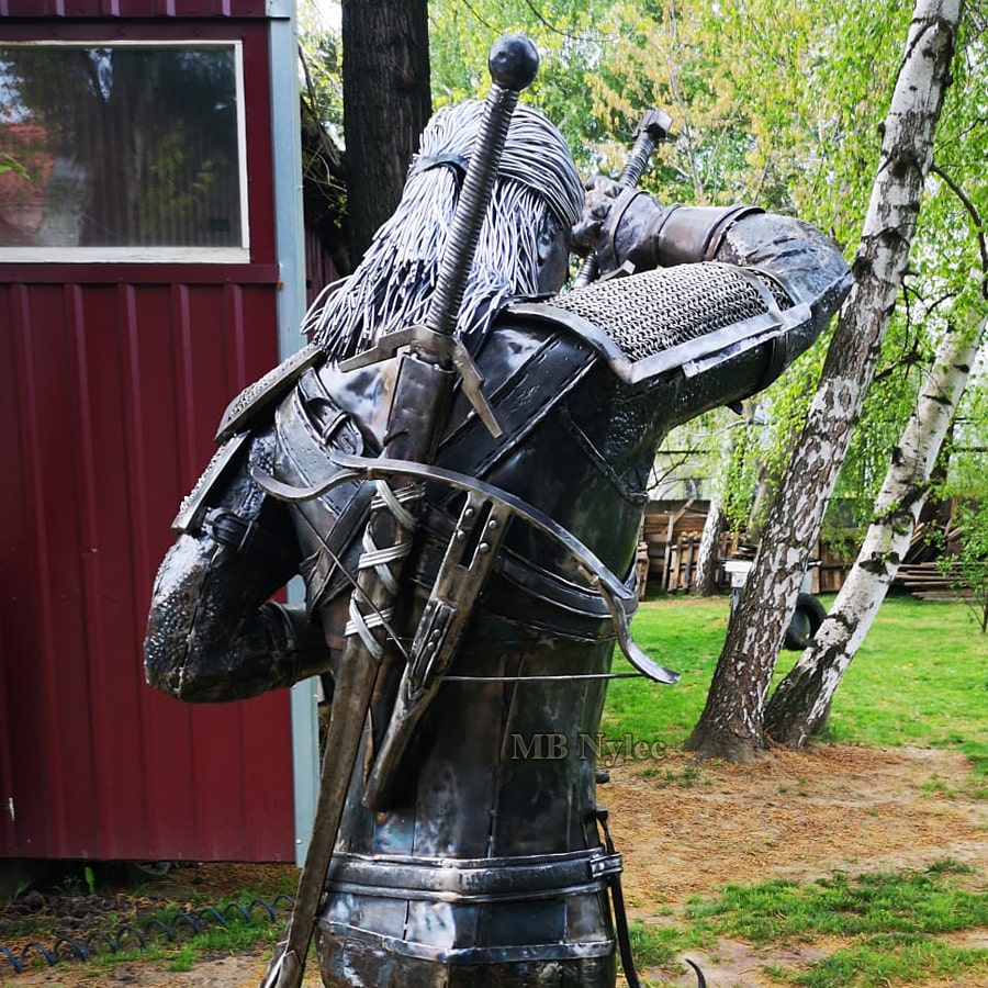 Witcher – große Stahlfigur, 220 cm – 2