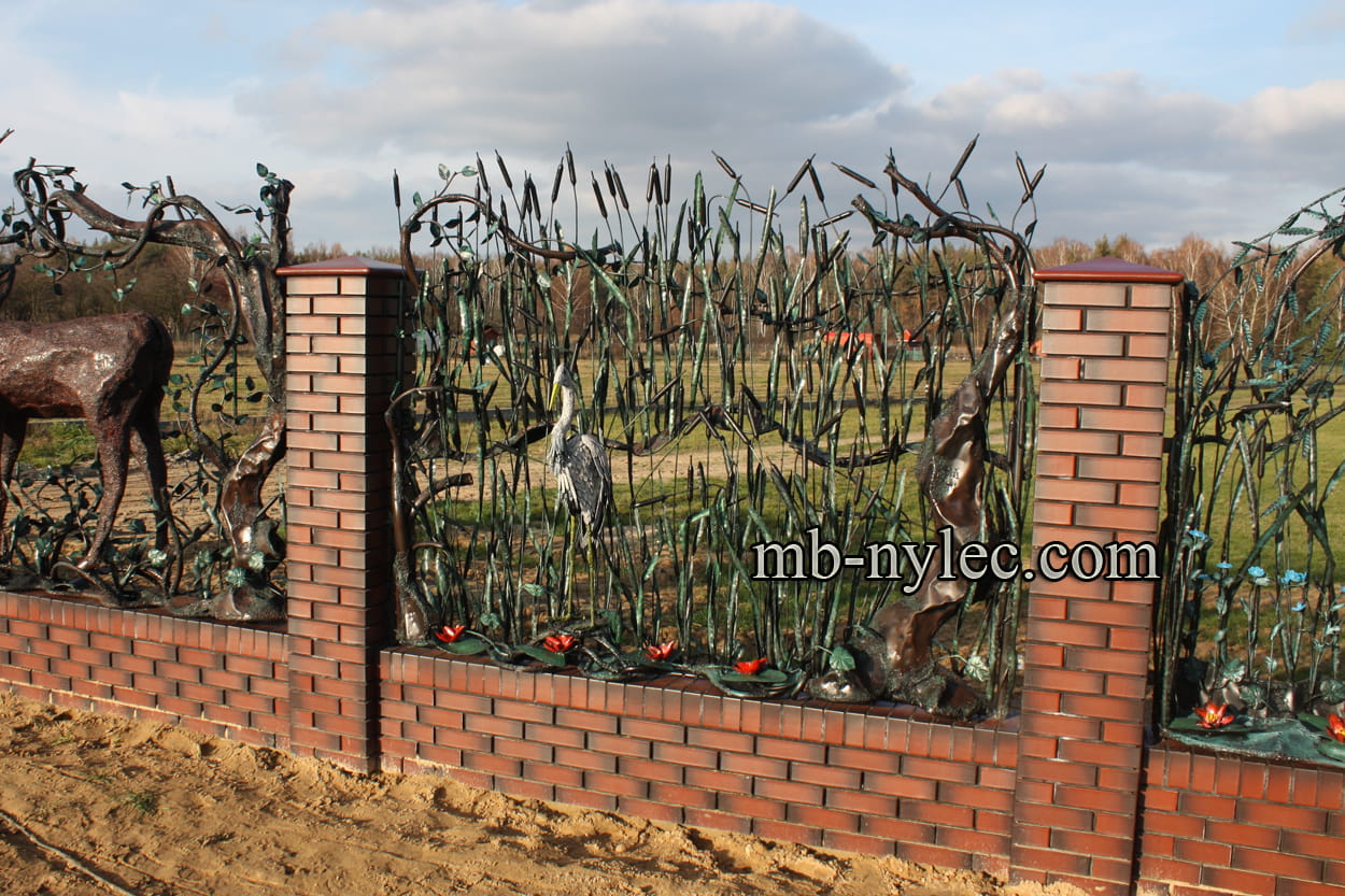 Zaunfeld mit Reiher im Schilf – 2