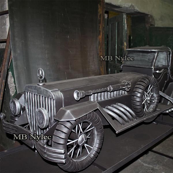 Grill som veteranbil av typen Mercedes AG 3