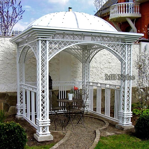 Smidd hagepaviljong med blikkuppel – 1