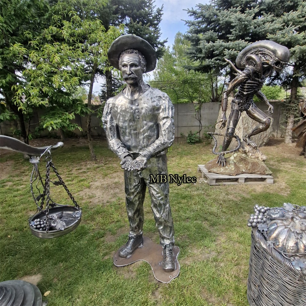 Bonde med säd metallskulptur – bild 3