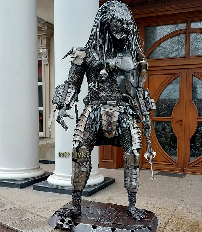 Predator i stål, 240 cm (Z 104)