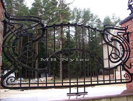 Rustikt smidesstaket i jugendstil BP 93