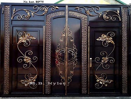 Zasłaniająca brama wjazdowa bp75