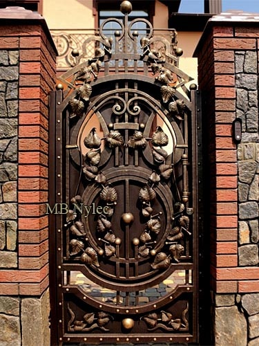 bogato zdobiona pełna furtka wejściowa bp156f