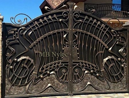 brama kuta z elementami secesji bp172