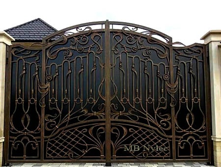 brama kuta z elementami secesji bp108