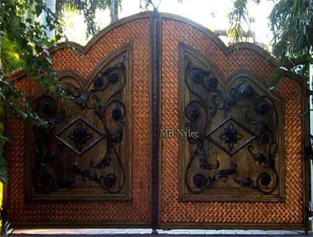 miedziana brama w stylu loft