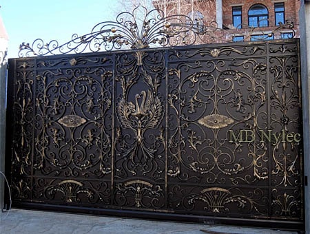 pełna brama kuta z łabędziami bp173