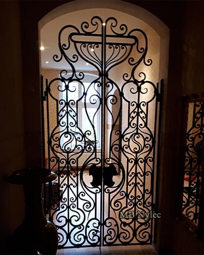 ażurowa kuta krata drzwiowa dz4