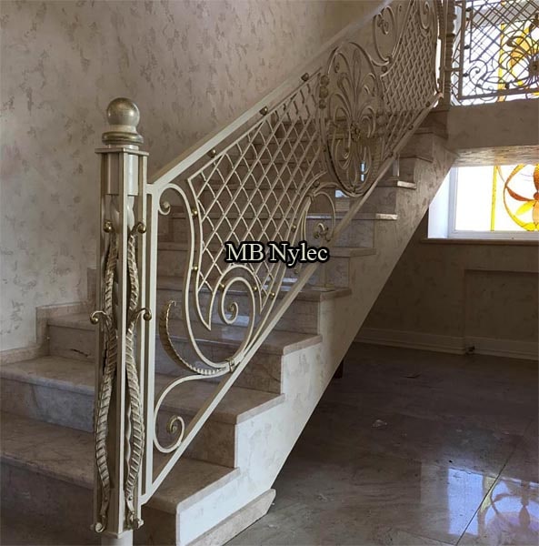balustrady z kratownicami