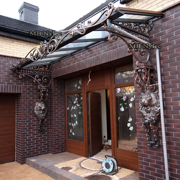 Designerski kuty daszek z lwami