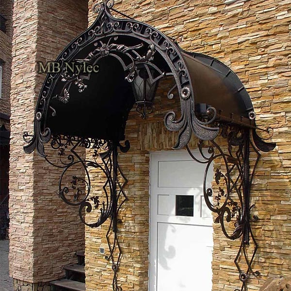 Ekskluzywny kuty daszek ogrodowy ad2