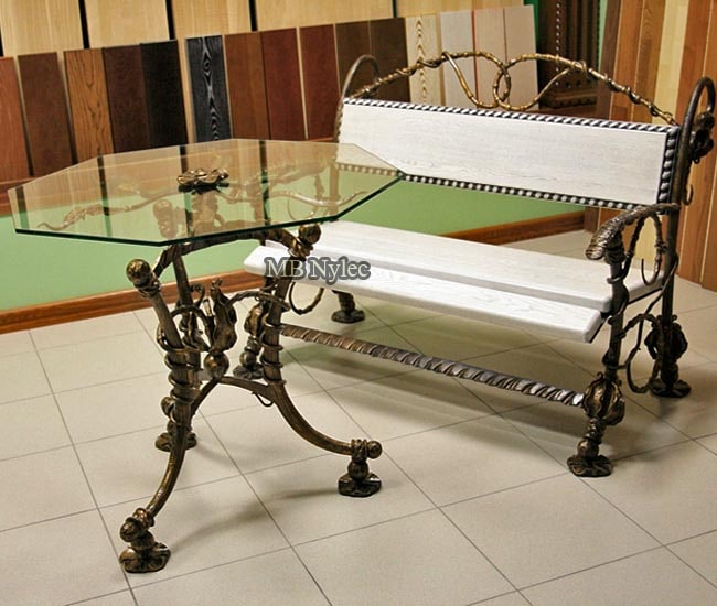 Komplet kutych mebli mk81