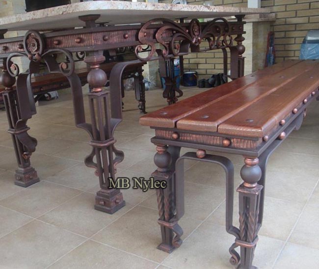 Zestaw kutych mebli ogrodowych