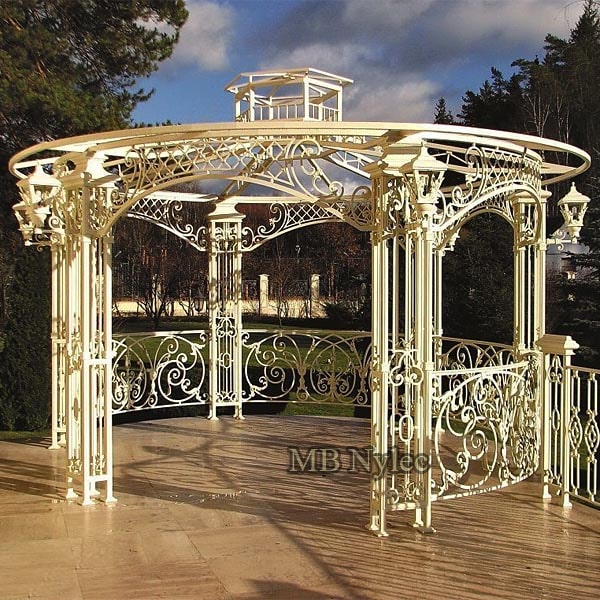 designerska altana ogrodowa