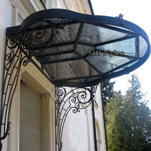 designerski daszek kuty nowoczesny