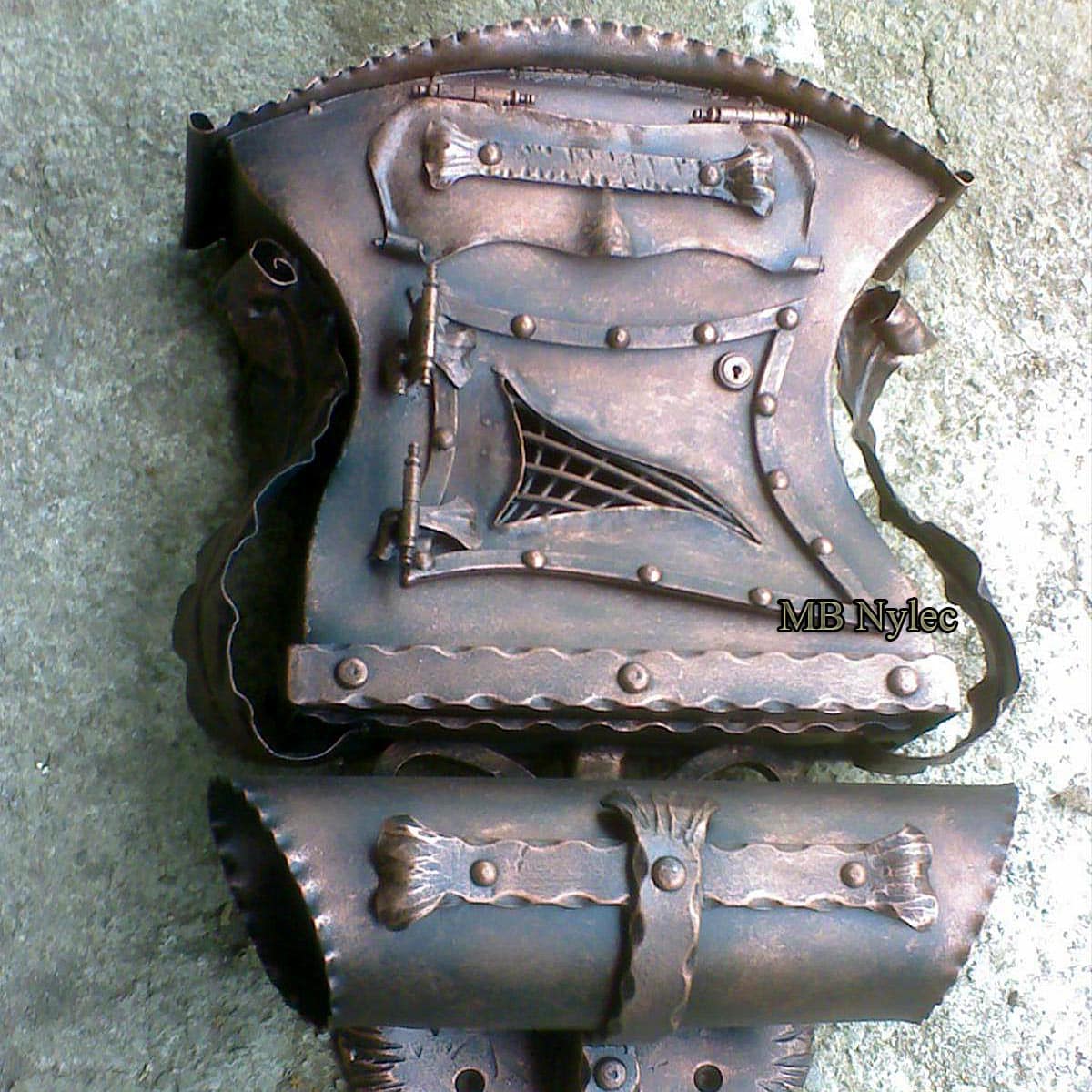 Kuta skrzynka na listy ps4