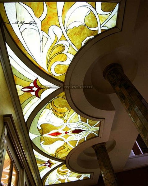 Witraż na sufit - ekskluzywna szklana podłoga