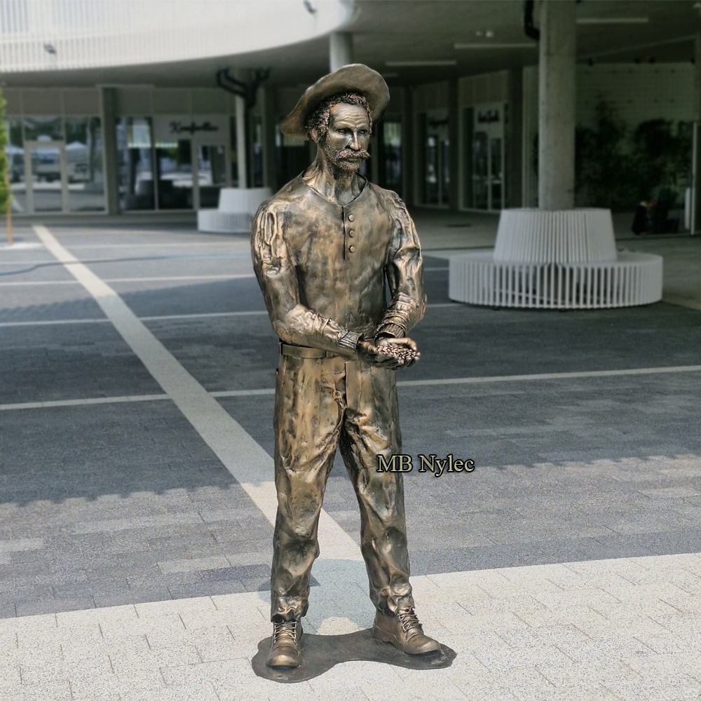 rzeźby stalowe - rolnik