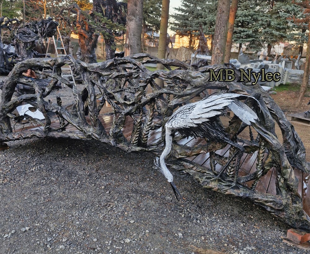 Balustrada na mostku ogrodowym