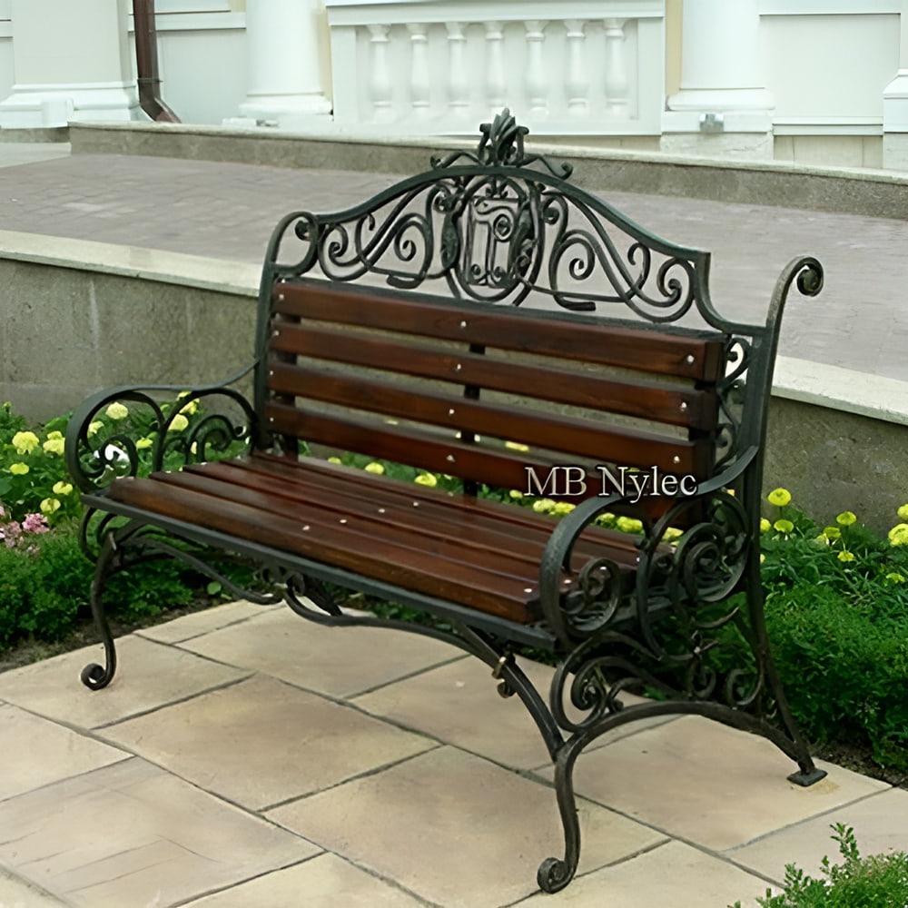 Ławka kuta do dworu pałacu