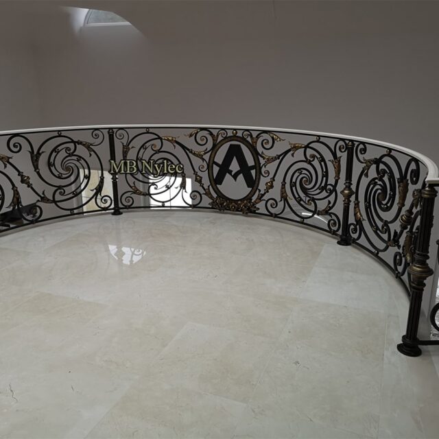 producent kutych metalowych balustrad