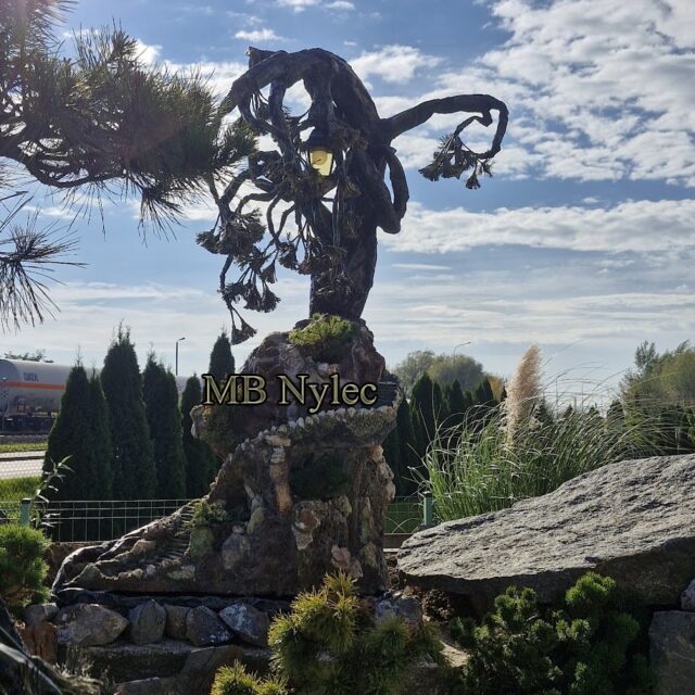 wytwórca rzeźb metalowych