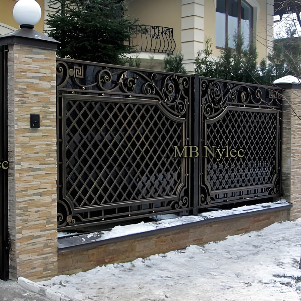 Ogrodzenie zasłaniające kute