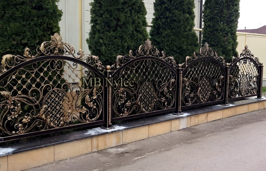ozdobne ogrodzenie