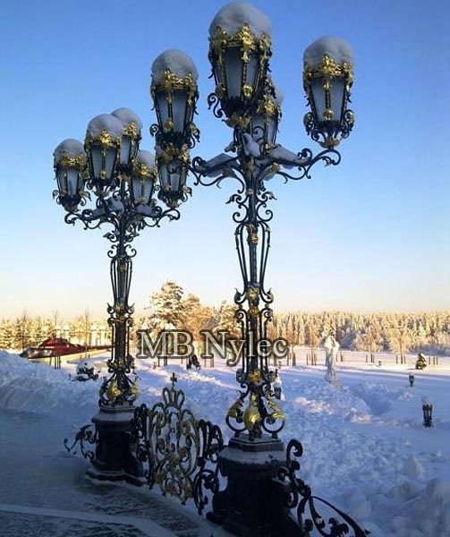 pałacowa lampa ogrodowa
